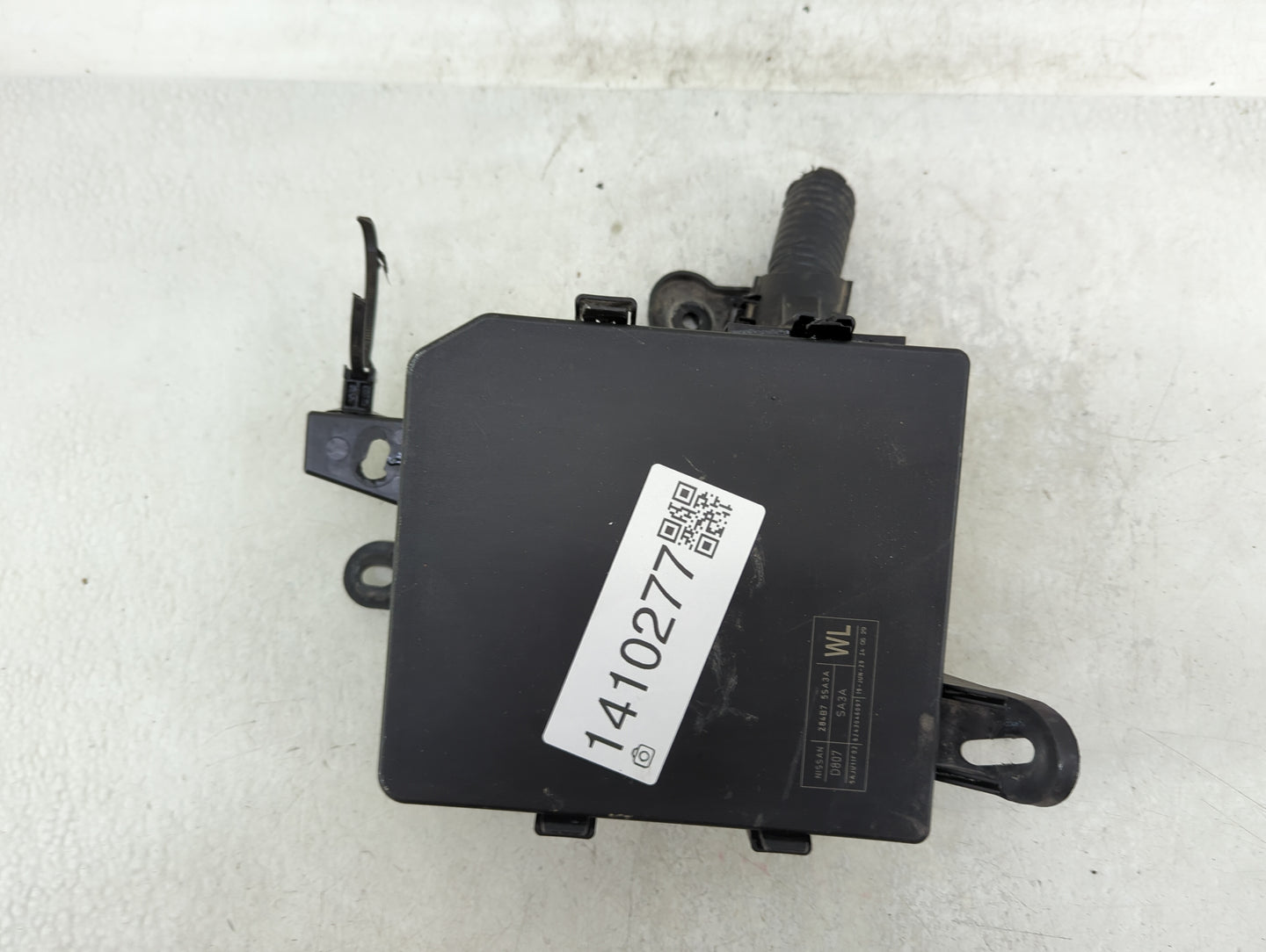 2018-2021 Nissan Leaf Fusebox Fuse Box Panel Relay Module P/N:284B7 55A3A Fits Fits 2018 2019 2020 2021 OEM Used Auto Parts 