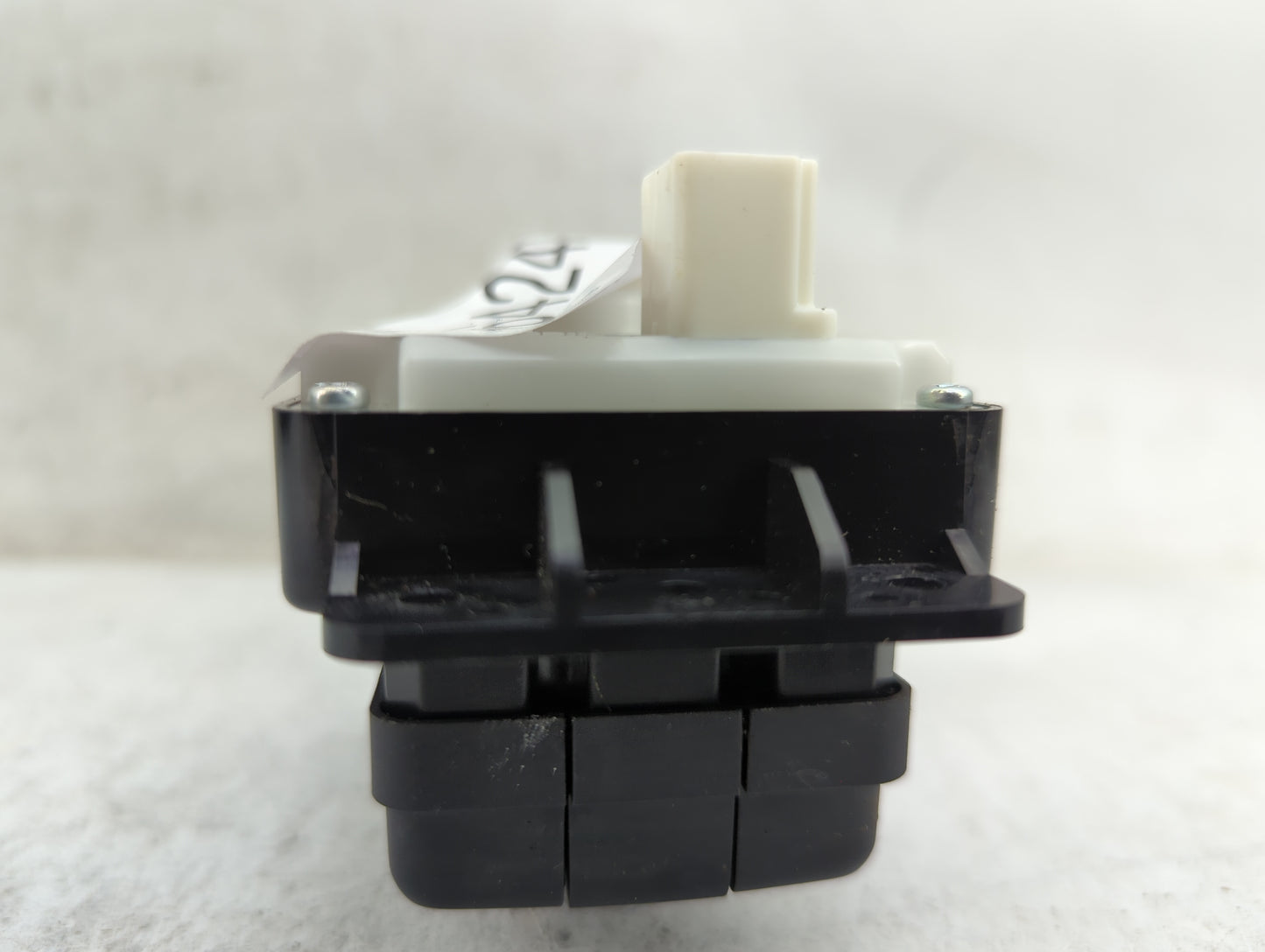 2016-2021 Nissan Maxima Radio Control Panel - Oemusedautoparts1.com