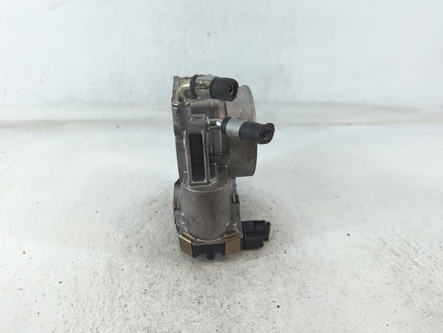 2016-2020 Nissan Maxima Throttle Body P/N:A9328H RME75-50 Fits Fits 2016 2017 2018 2019 2020 OEM Used Auto Parts - Oemusedau