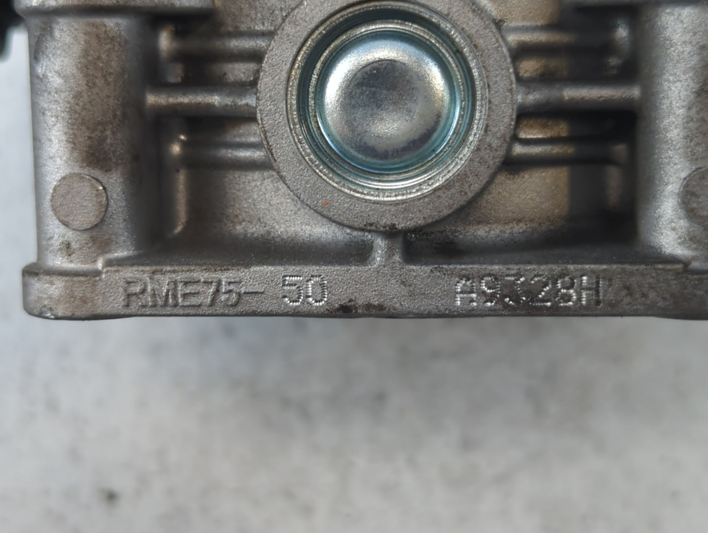 2016-2020 Nissan Maxima Throttle Body P/N:A9328H RME75-50 Fits Fits 2016 2017 2018 2019 2020 OEM Used Auto Parts - Oemusedau