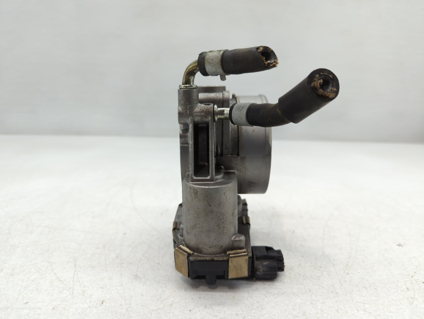 2016-2020 Nissan Maxima Throttle Body P/N:ABX17H RME75-50 Fits Fits 2016 2017 2018 2019 2020 OEM Used Auto Parts - Oemusedau