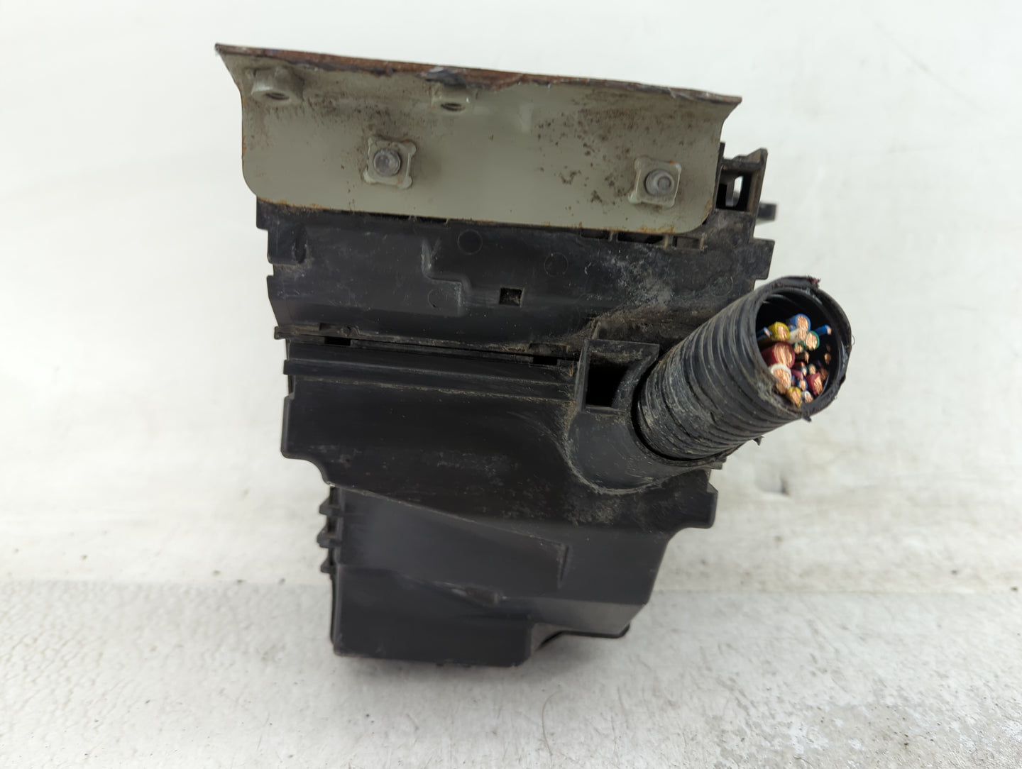 2015-2019 Nissan Micra Fusebox Fuse Box Panel Relay Module Fits Fits 2013 2014 2015 2016 2017 2018 2019 OEM Used Auto Parts 