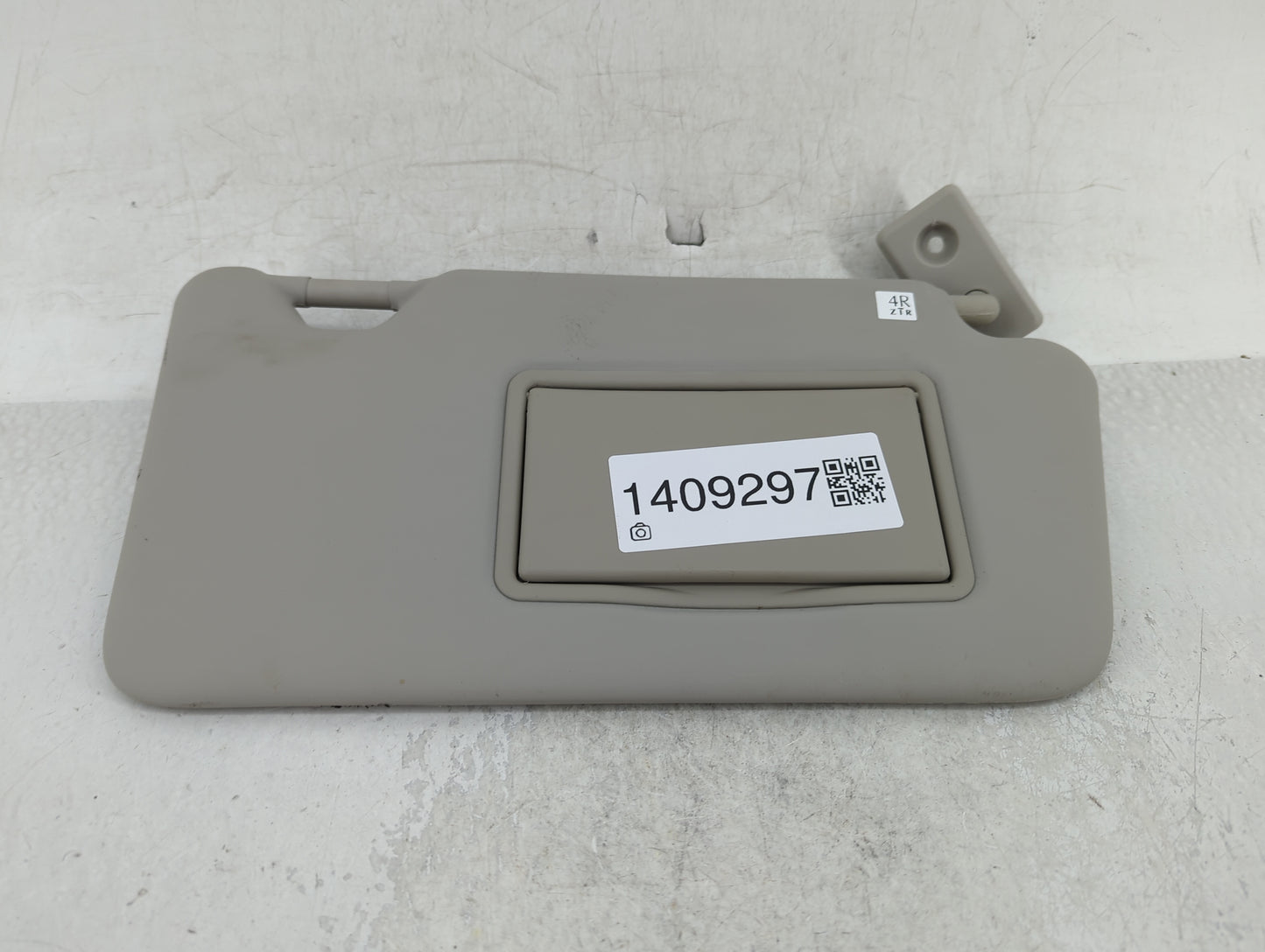 2015-2019 Nissan Micra Sun Visor Shade Replacement Passenger Right Mirror Fits Fits 2015 2016 2017 2018 2019 OEM Used Auto P