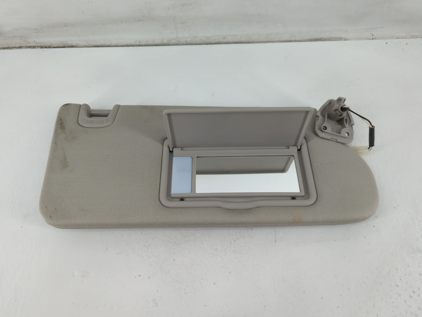 2019-2022 Nissan Murano Sun Visor Shade Replacement Passenger Right Mirror Fits Fits 2019 2020 2021 2022 OEM Used Auto Parts