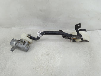 compare product 2015-2022 Nissan Murano Brake Master Cylinder 1312545