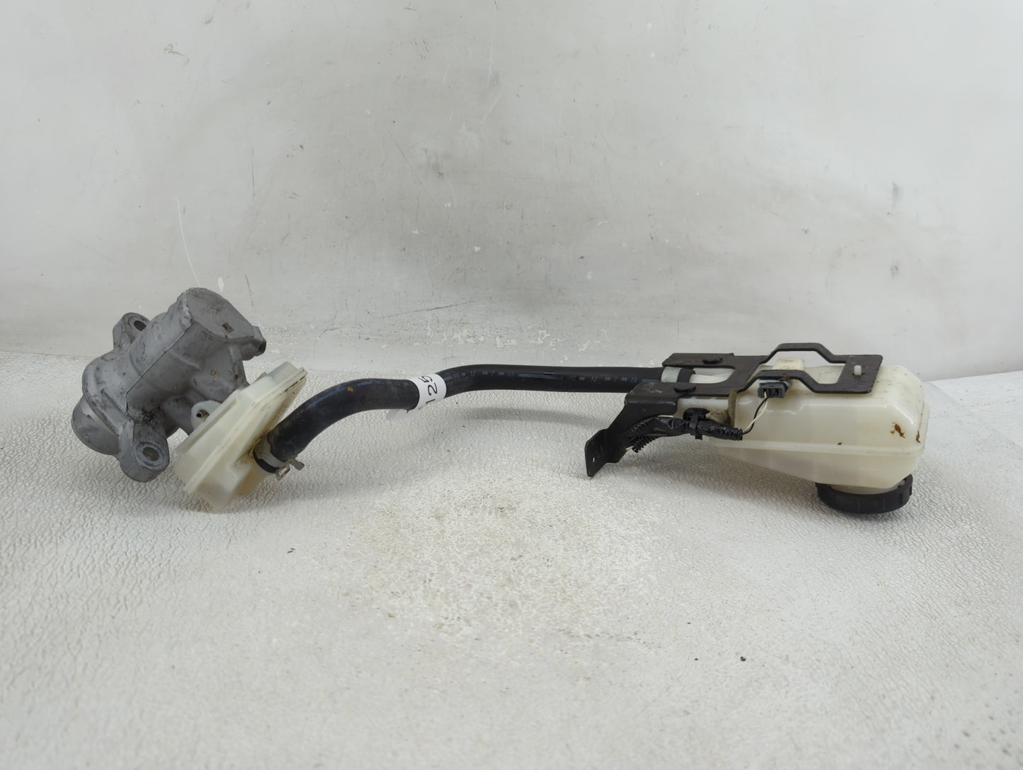 2015-2022 Nissan Murano Brake Master Cylinder - Oemusedautoparts1.com