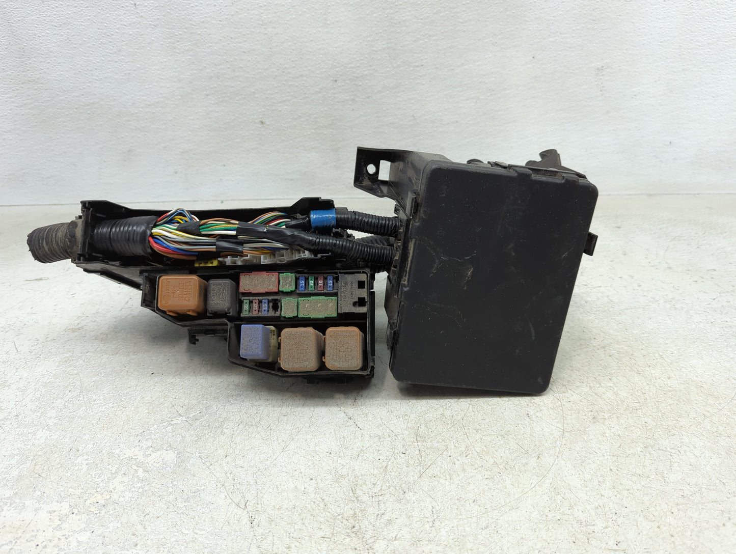 2015-2022 Nissan Murano Fusebox Fuse Box Panel Relay Module Fits Fits 2015 2016 2017 2018 2019 2020 2021 2022 OEM Used Auto 