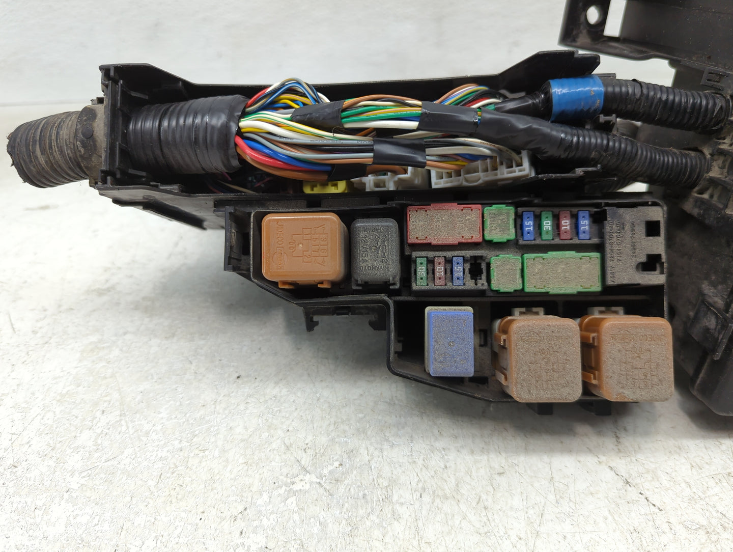 2015-2022 Nissan Murano Fusebox Fuse Box Panel Relay Module Fits Fits 2015 2016 2017 2018 2019 2020 2021 2022 OEM Used Auto 