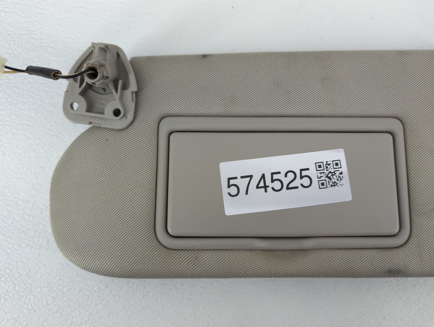 2019-2022 Nissan Murano Sun Visor Shade Replacement Passenger Right Mirror Fits Fits 2019 2020 2021 2022 OEM Used Auto Parts