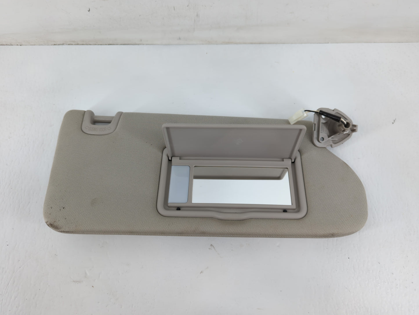 2019-2022 Nissan Murano Sun Visor Shade Replacement Passenger Right Mirror Fits Fits 2019 2020 2021 2022 OEM Used Auto Parts