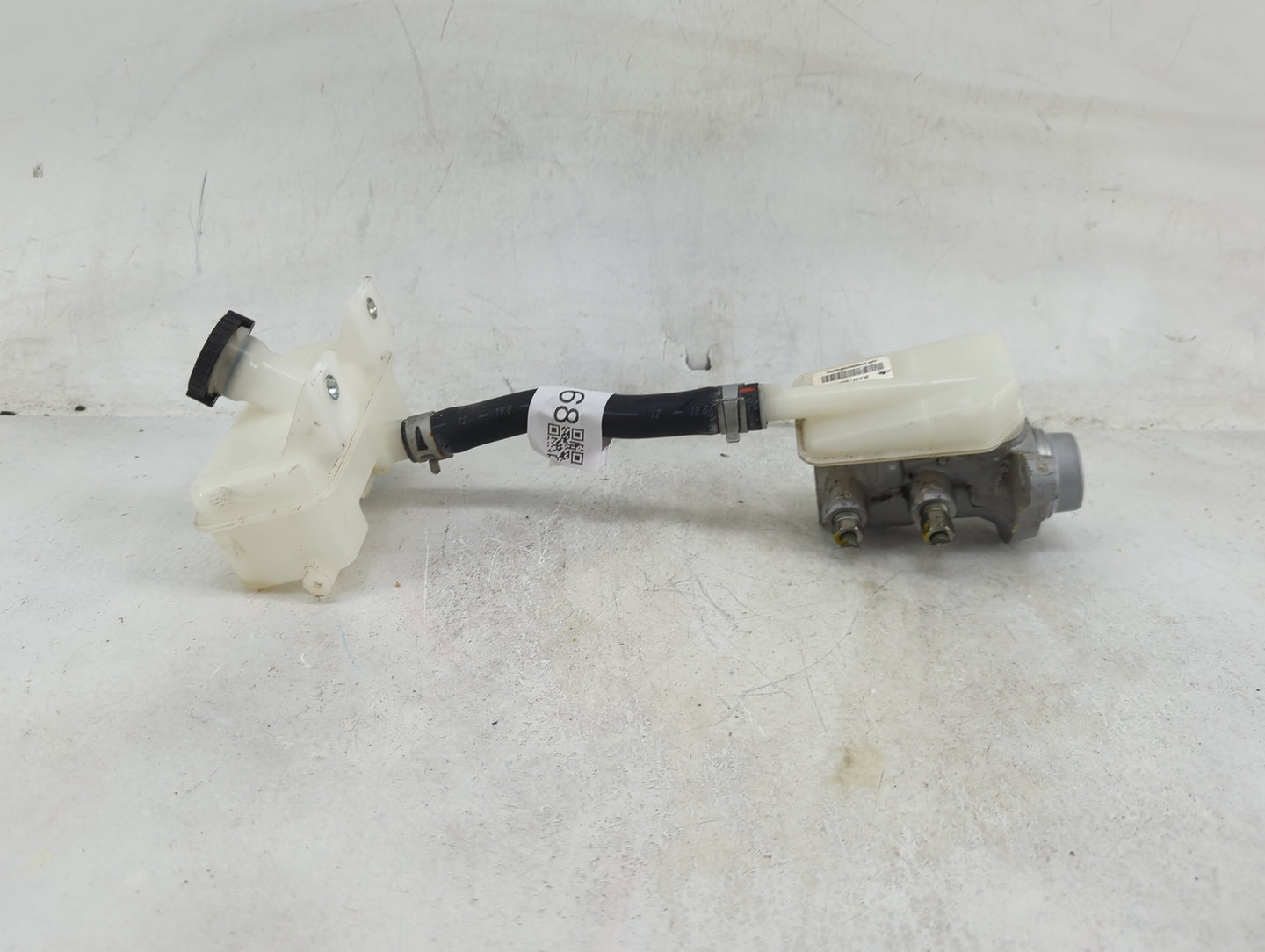 2014-2020 Nissan Nv200 Brake Master Cylinder 1489168 - Oemusedautoparts1.com