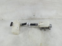 2014-2020 Nissan Nv200 Brake Master Cylinder 1489168 - Oemusedautoparts1.com