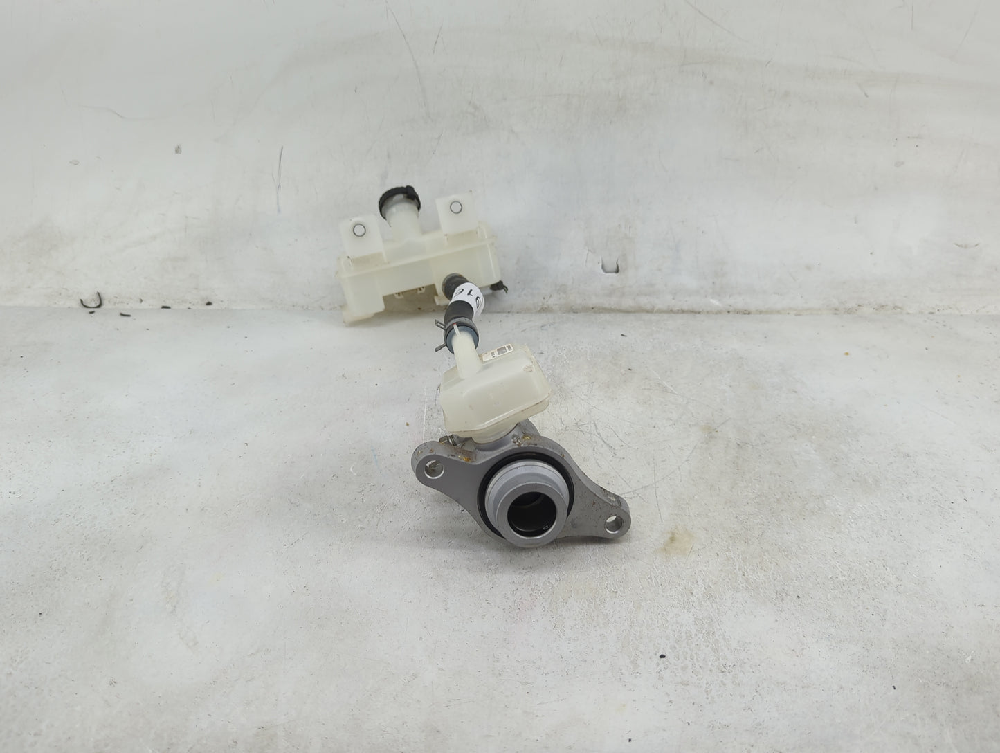 2014-2020 Nissan Nv200 Brake Master Cylinder 1489168 - Oemusedautoparts1.com