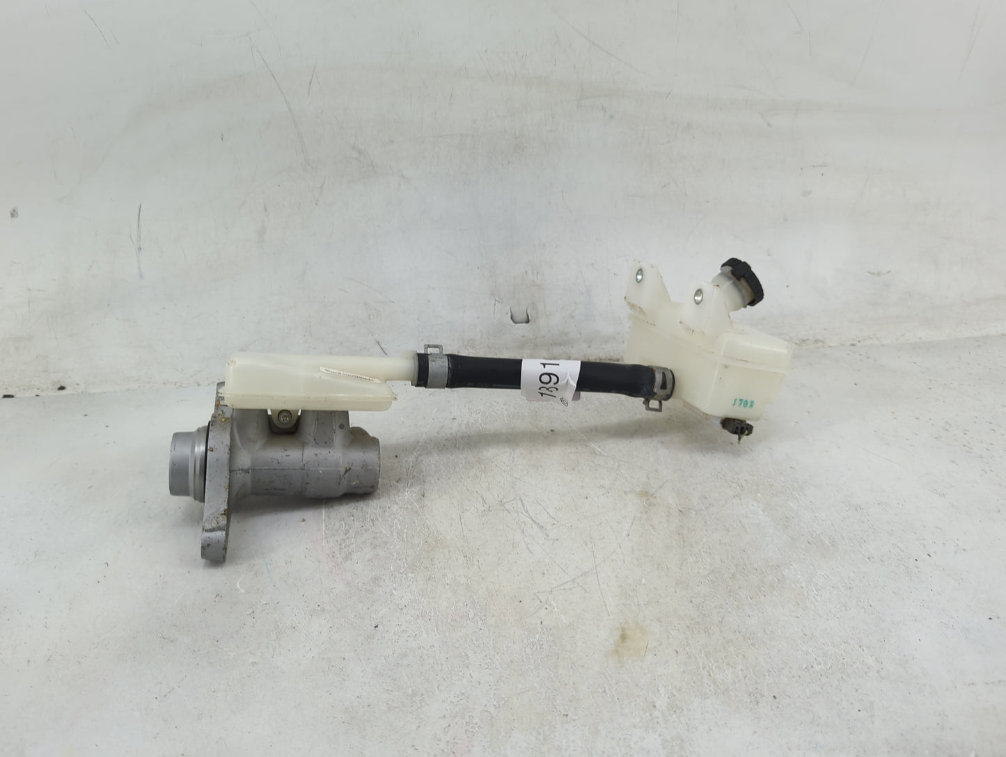 2014-2020 Nissan Nv200 Brake Master Cylinder 1489168 - Oemusedautoparts1.com