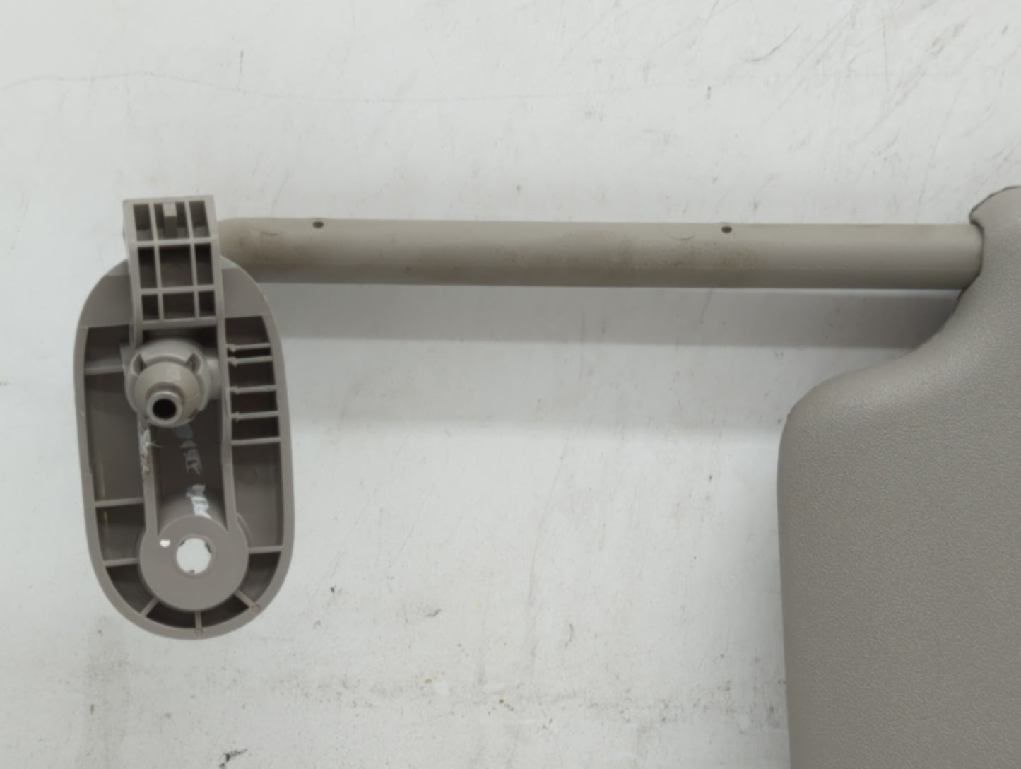 2019 Nissan Nv200 Sun Visor Shade Replacement Passenger Right Mirror Fits OEM Used Auto Parts - Oemusedautoparts1.com