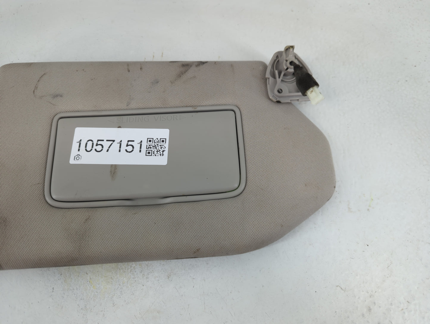 2019-2020 Nissan Pathfinder Sun Visor Shade Replacement Passenger Right Mirror Fits Fits 2019 2020 OEM Used Auto Parts - Oem