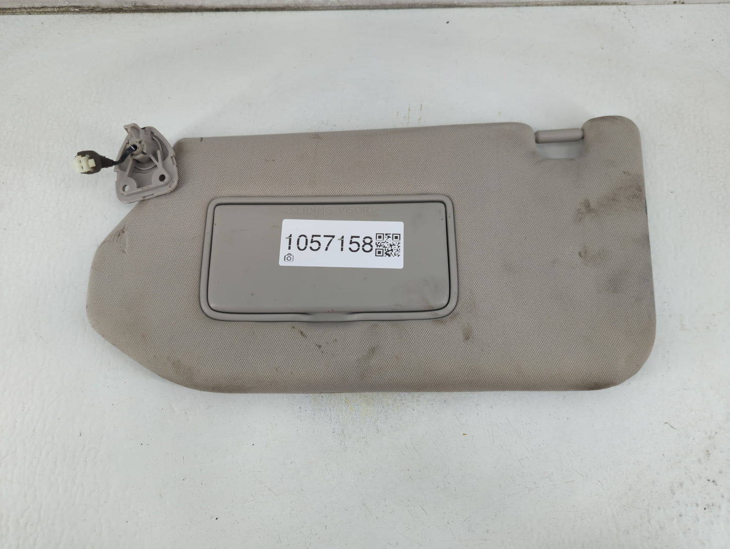 2019-2020 Nissan Pathfinder Sun Visor Shade Replacement Driver Left Mirror Fits Fits 2019 2020 OEM Used Auto Parts - Oemused