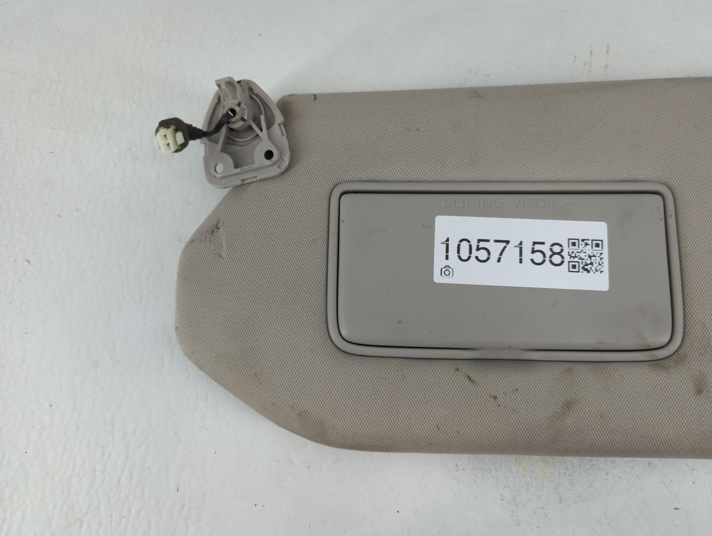 2019-2020 Nissan Pathfinder Sun Visor Shade Replacement Driver Left Mirror Fits Fits 2019 2020 OEM Used Auto Parts - Oemused