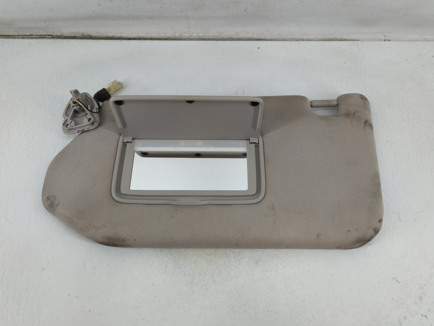 2019-2020 Nissan Pathfinder Sun Visor Shade Replacement Driver Left Mirror Fits Fits 2019 2020 OEM Used Auto Parts - Oemused