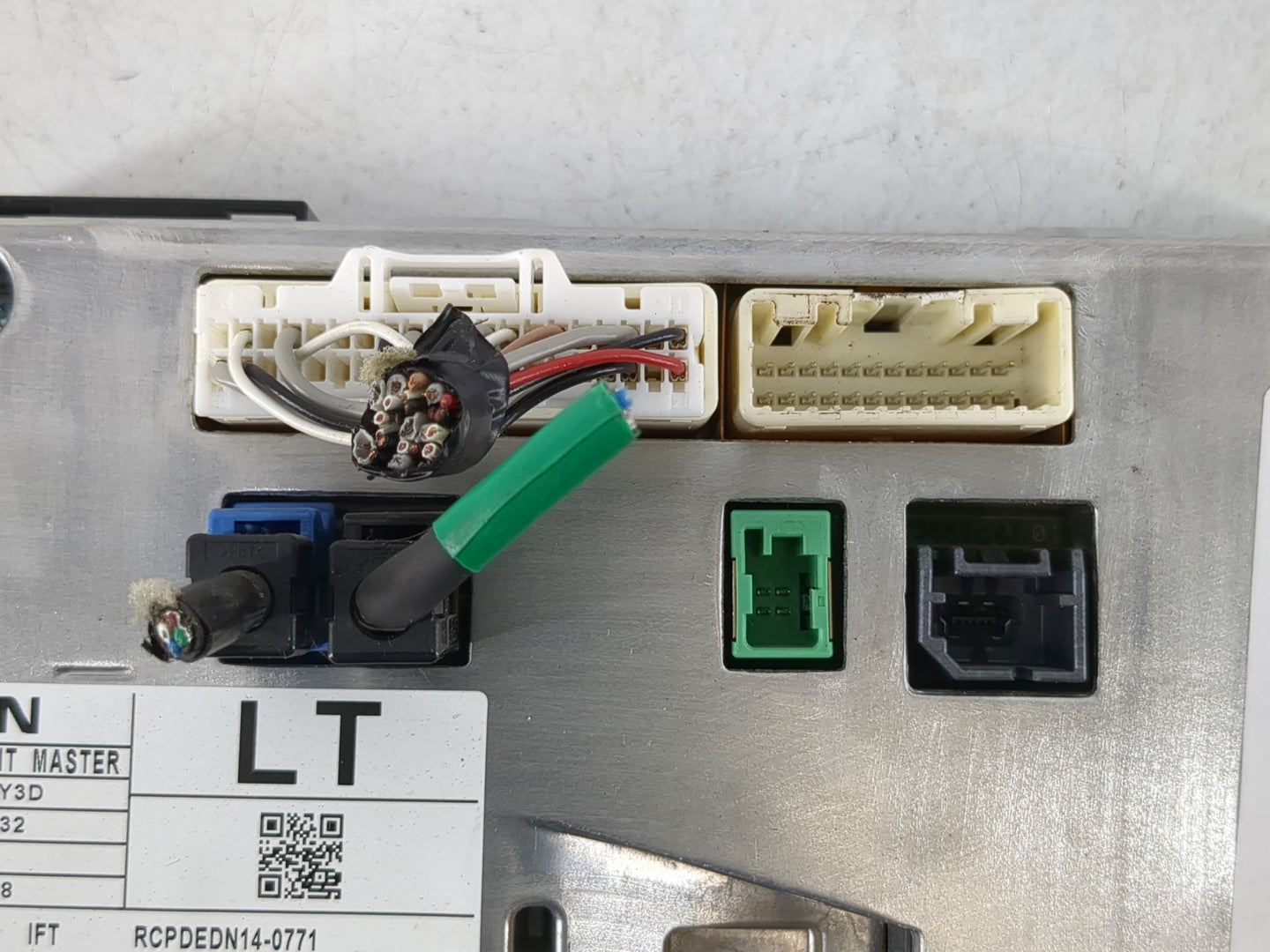 2019-2020 Nissan Pathfinder Information Display Screen - Oemusedautoparts1.com