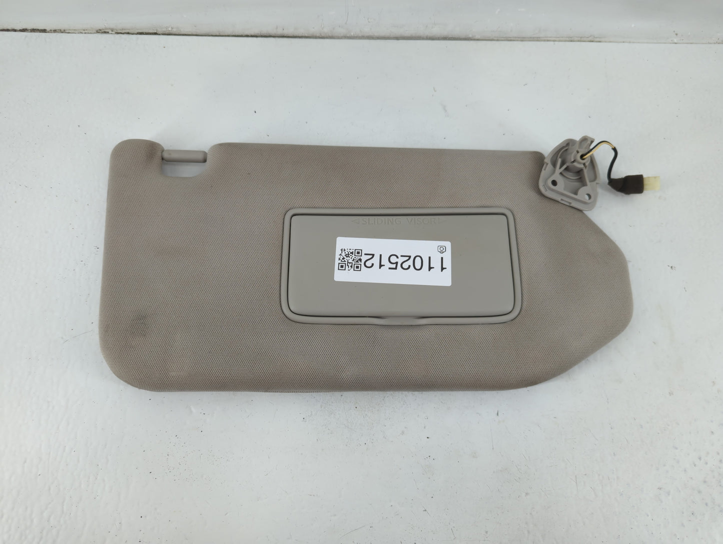 2019-2020 Nissan Pathfinder Sun Visor Shade Replacement Passenger Right Mirror Fits Fits 2019 2020 OEM Used Auto Parts - Oem