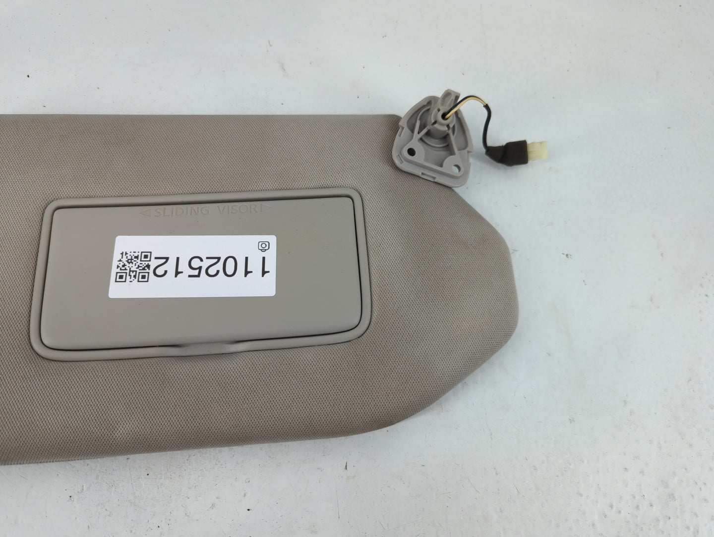 2019-2020 Nissan Pathfinder Sun Visor Shade Replacement Passenger Right Mirror Fits Fits 2019 2020 OEM Used Auto Parts - Oem