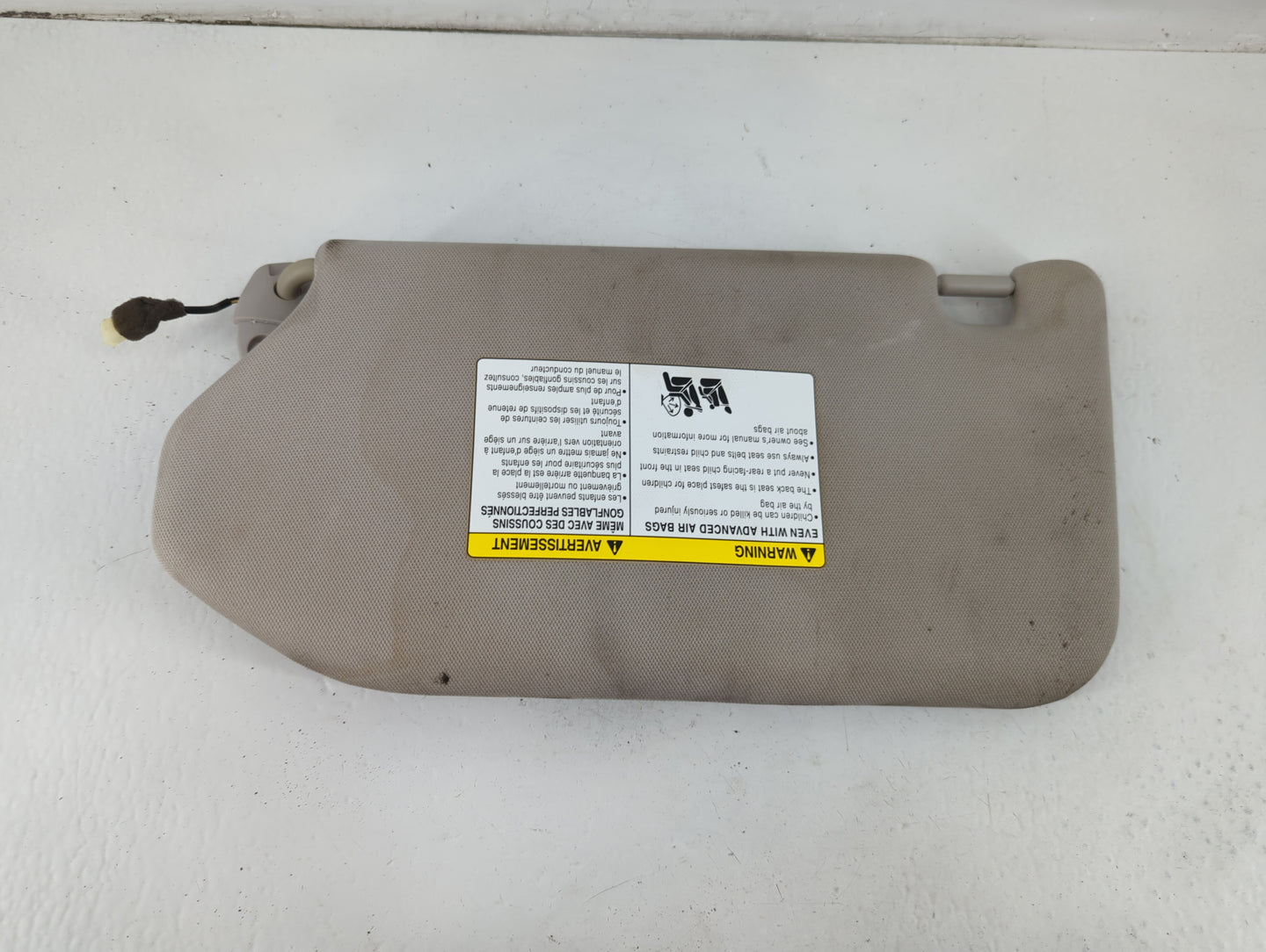 2019-2020 Nissan Pathfinder Sun Visor Shade Replacement Passenger Right Mirror Fits Fits 2019 2020 OEM Used Auto Parts - Oem