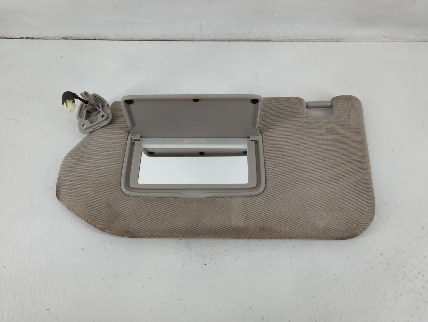 2019-2020 Nissan Pathfinder Sun Visor Shade Replacement Driver Left Mirror Fits Fits 2019 2020 OEM Used Auto Parts - Oemused