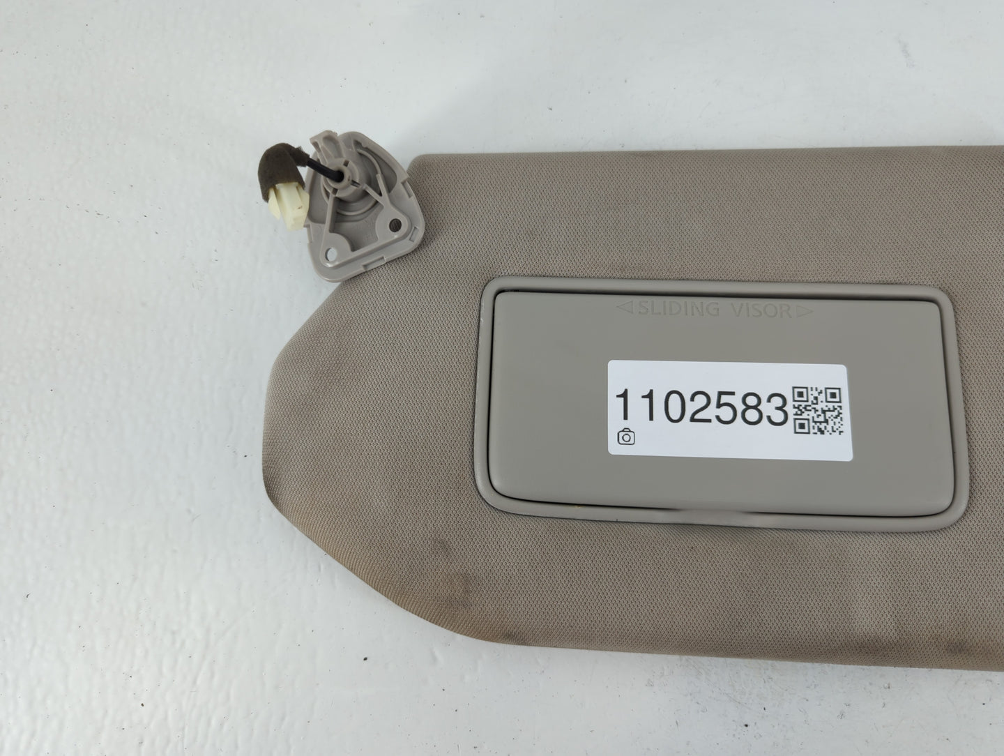2019-2020 Nissan Pathfinder Sun Visor Shade Replacement Driver Left Mirror Fits Fits 2019 2020 OEM Used Auto Parts - Oemused
