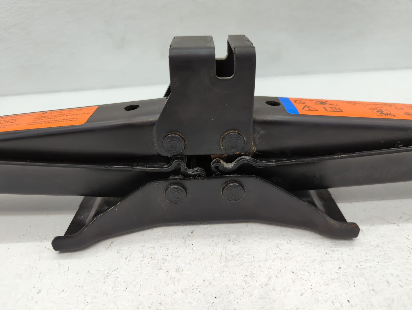 2019 Nissan Pathfinder Spare Scissor Car Jack - Oemusedautoparts1.com