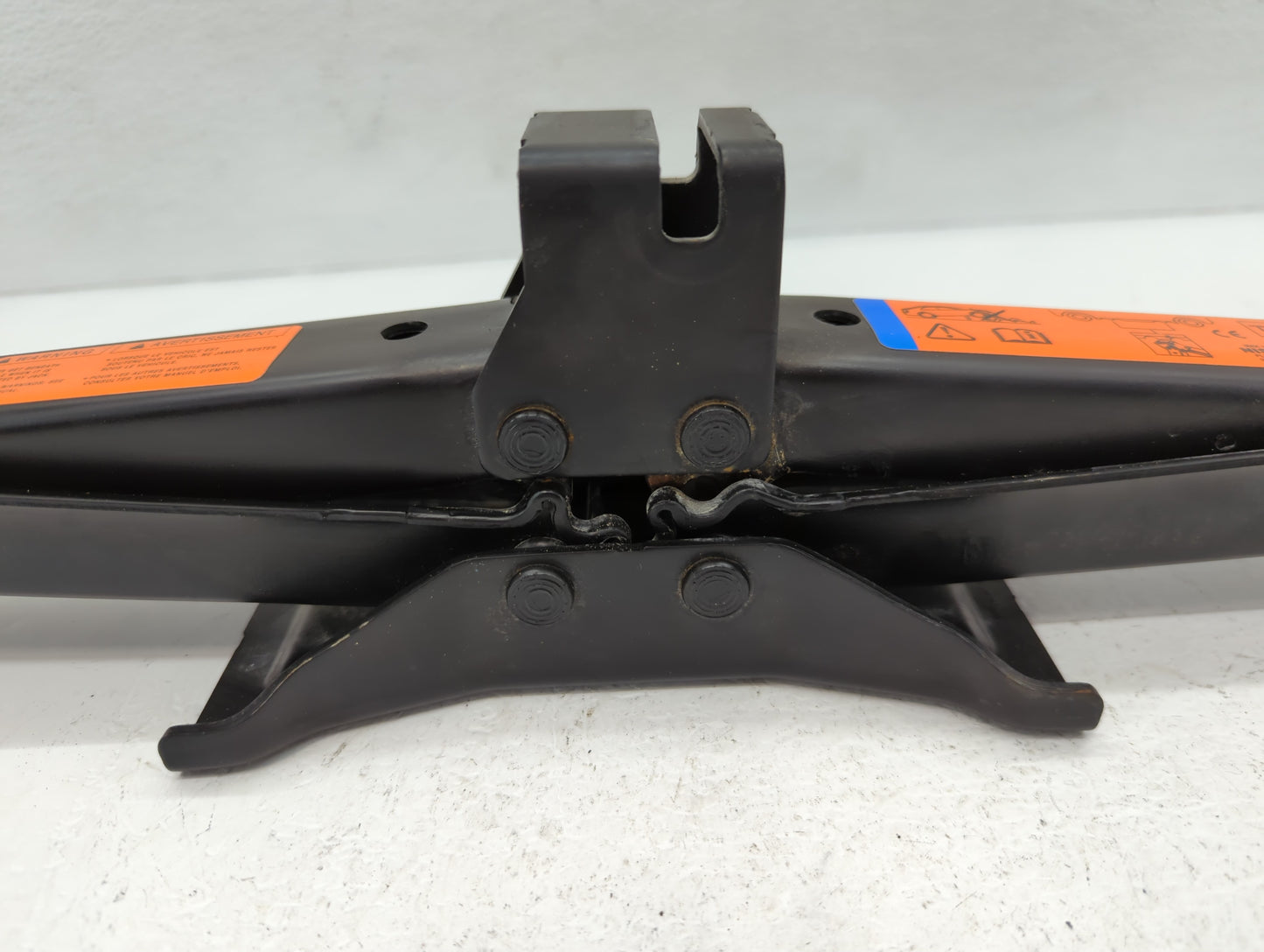 2019 Nissan Pathfinder Spare Scissor Car Jack - Oemusedautoparts1.com