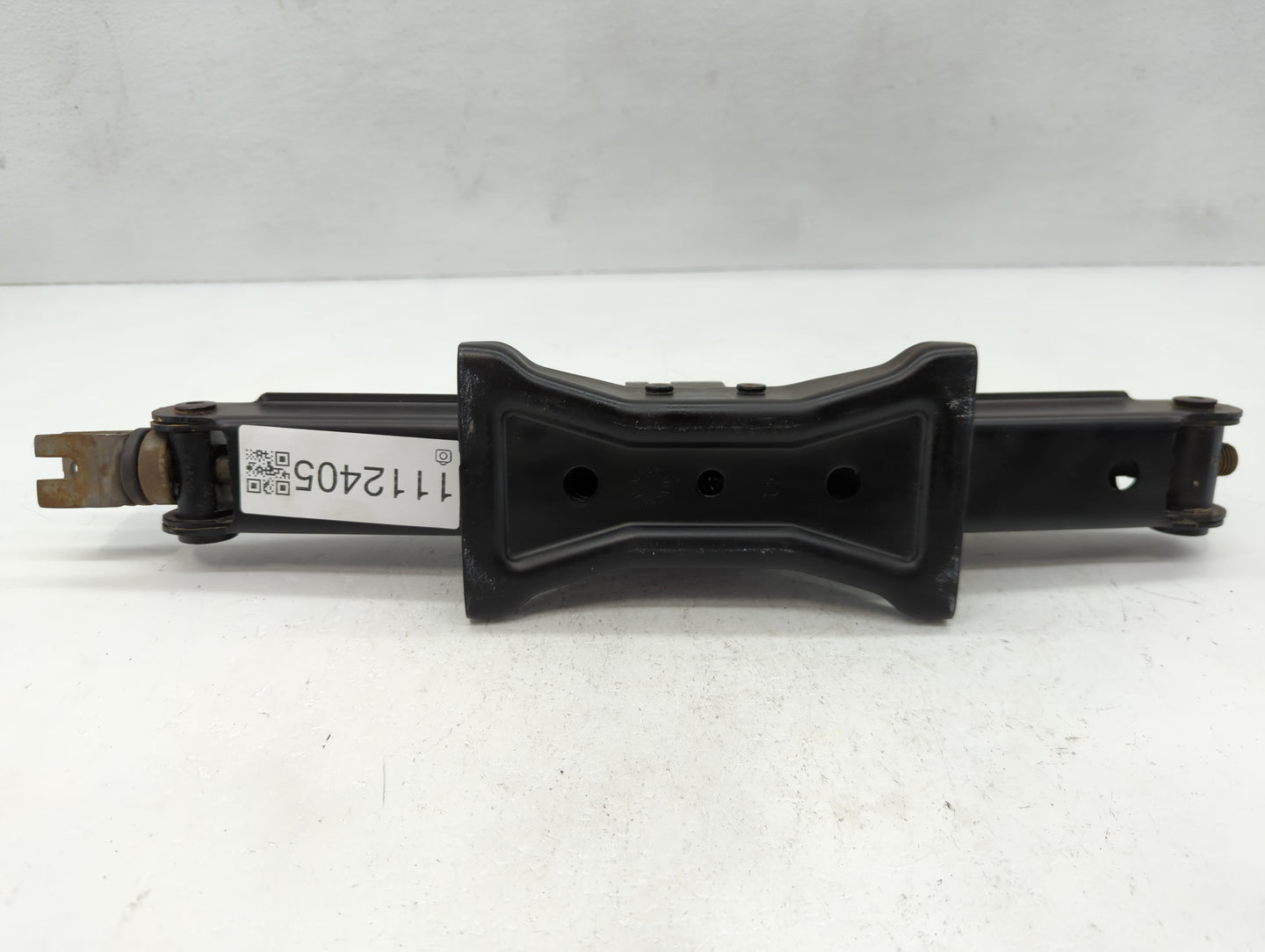 2019 Nissan Pathfinder Spare Scissor Car Jack - Oemusedautoparts1.com
