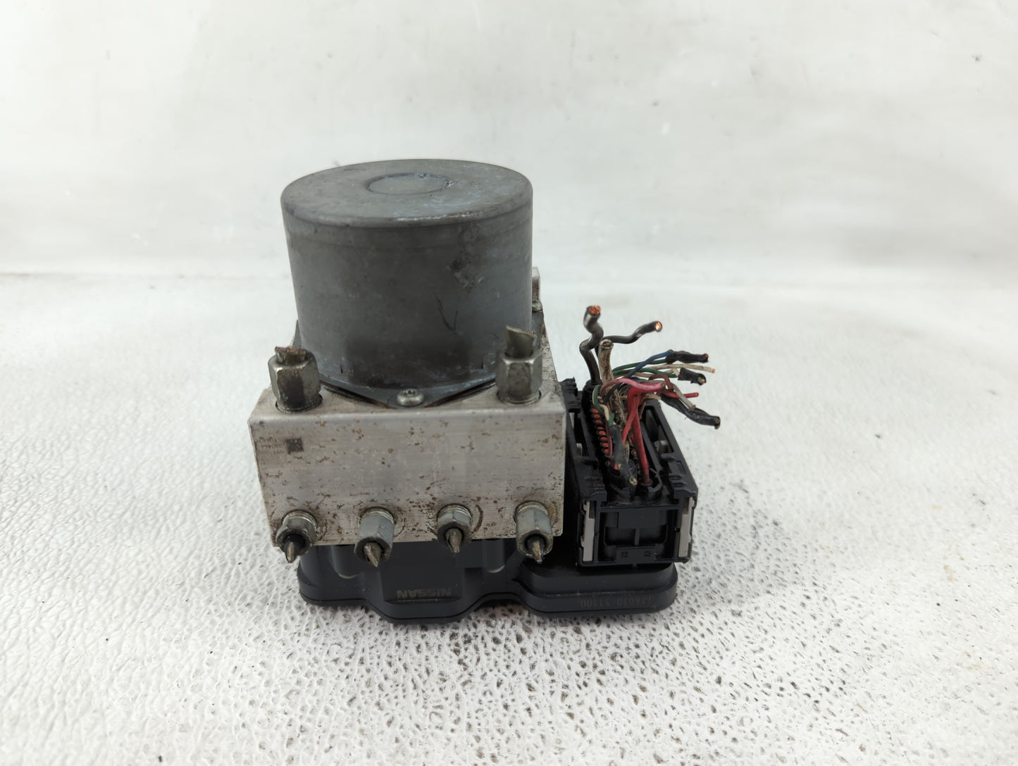 2018-2020 Nissan Pathfinder ABS Pump Control Module Replacement P/N:116040-47460 Fits Fits 2018 2019 2020 OEM Used Auto Part