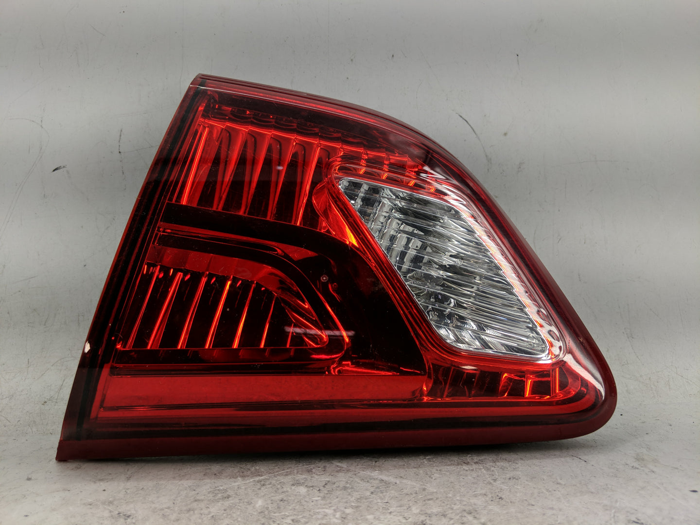 2017-2020 Nissan Pathfinder Tail Light Assembly Passenger Right OEM Fits Fits 2017 2018 2019 2020 OEM Used Auto Parts - Oemu