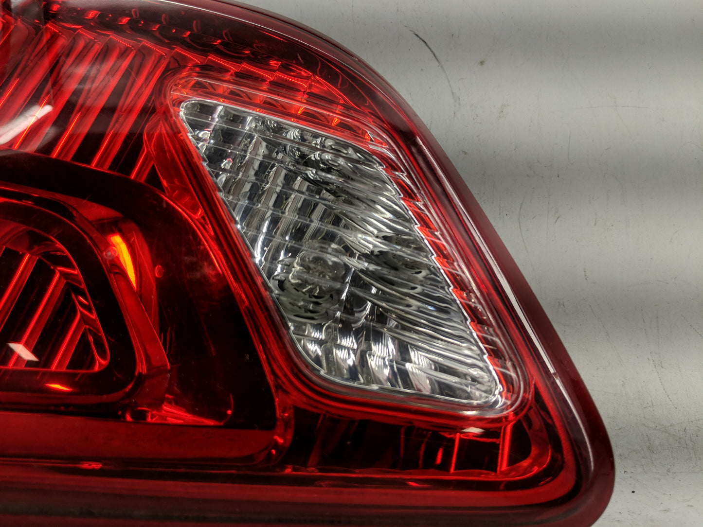 2017-2020 Nissan Pathfinder Tail Light Assembly Passenger Right OEM Fits Fits 2017 2018 2019 2020 OEM Used Auto Parts - Oemu