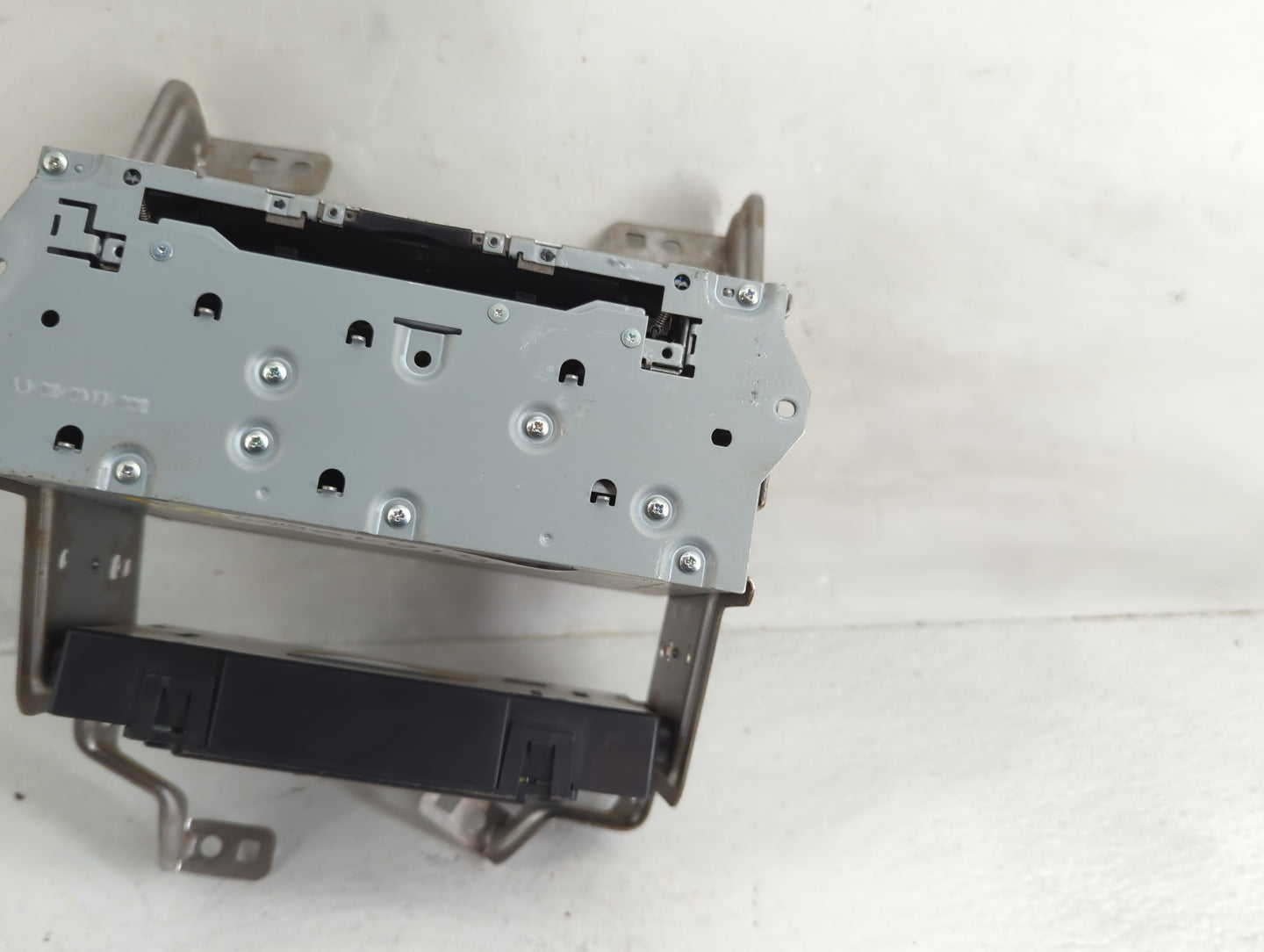 2017-2020 Nissan Pathfinder Radio AM FM Cd Player Receiver Replacement P/N:28330 9PB0A Fits Fits 2017 2018 2019 2020 OEM Use