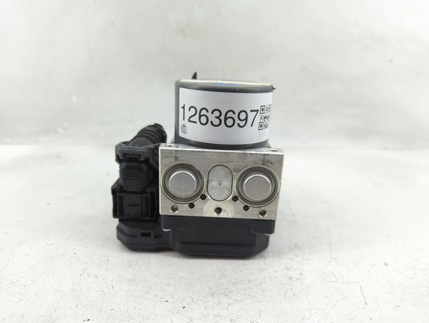 2019 Nissan Pathfinder ABS Pump Control Module Replacement P/N:116040-51110 Fits OEM Used Auto Parts - Oemusedautoparts1.com