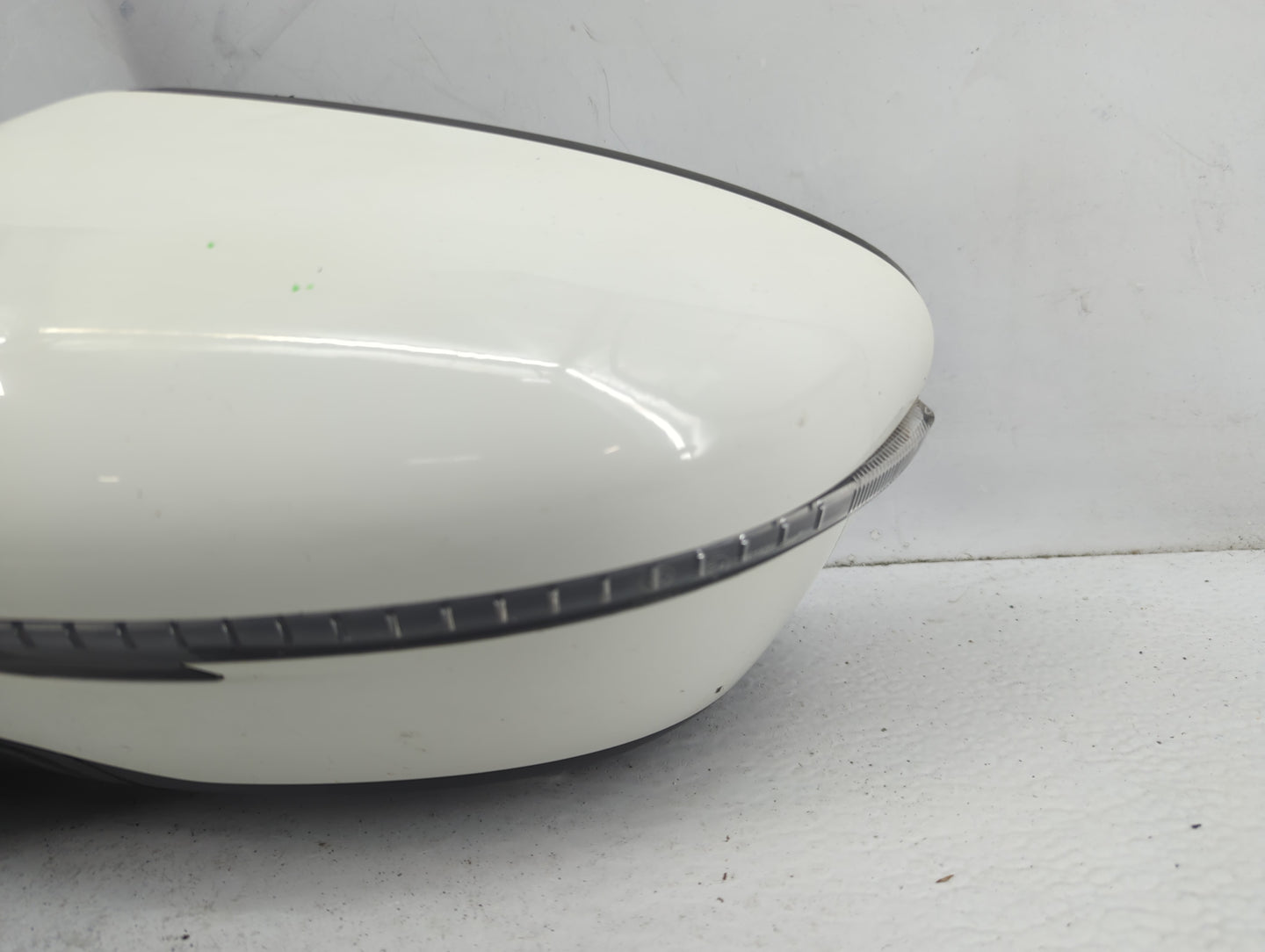 2018-2020 Nissan Pathfinder Driver Side View Mirror - Left Door Mirror OEM Used - Oemusedautoparts1.com