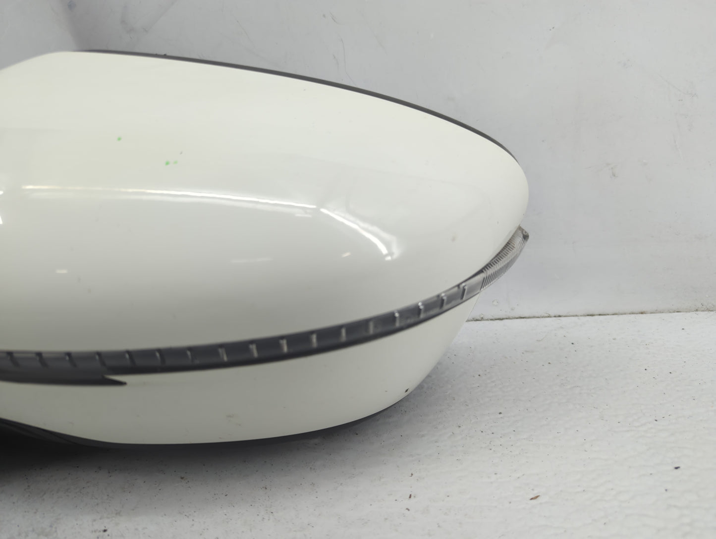2018-2020 Nissan Pathfinder Driver Side View Mirror - Left Door Mirror OEM Used - Oemusedautoparts1.com