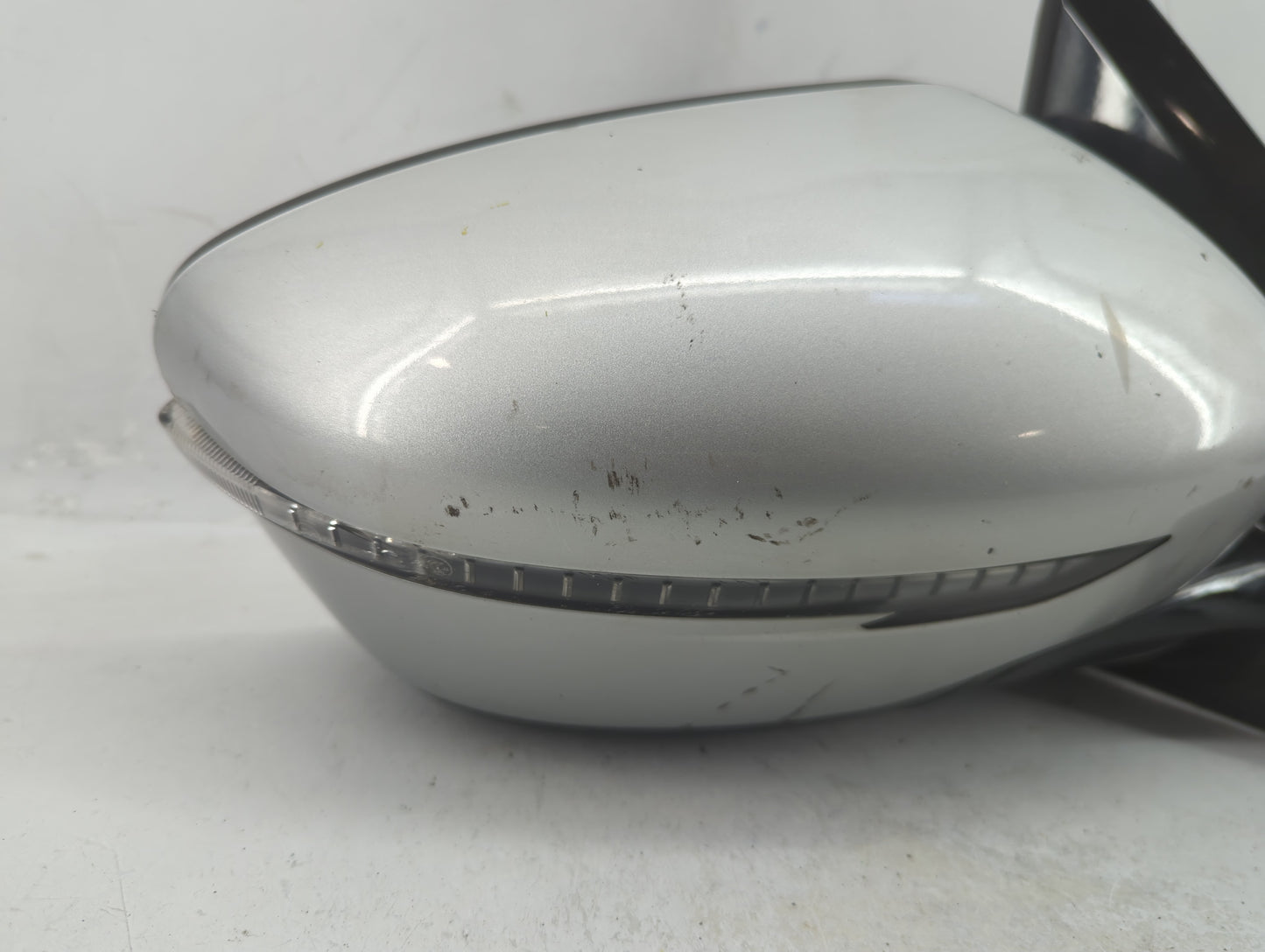 2018-2020 Nissan Pathfinder Passenger Side View Mirror - Right Door Mirror OEM Used - Oemusedautoparts1.com