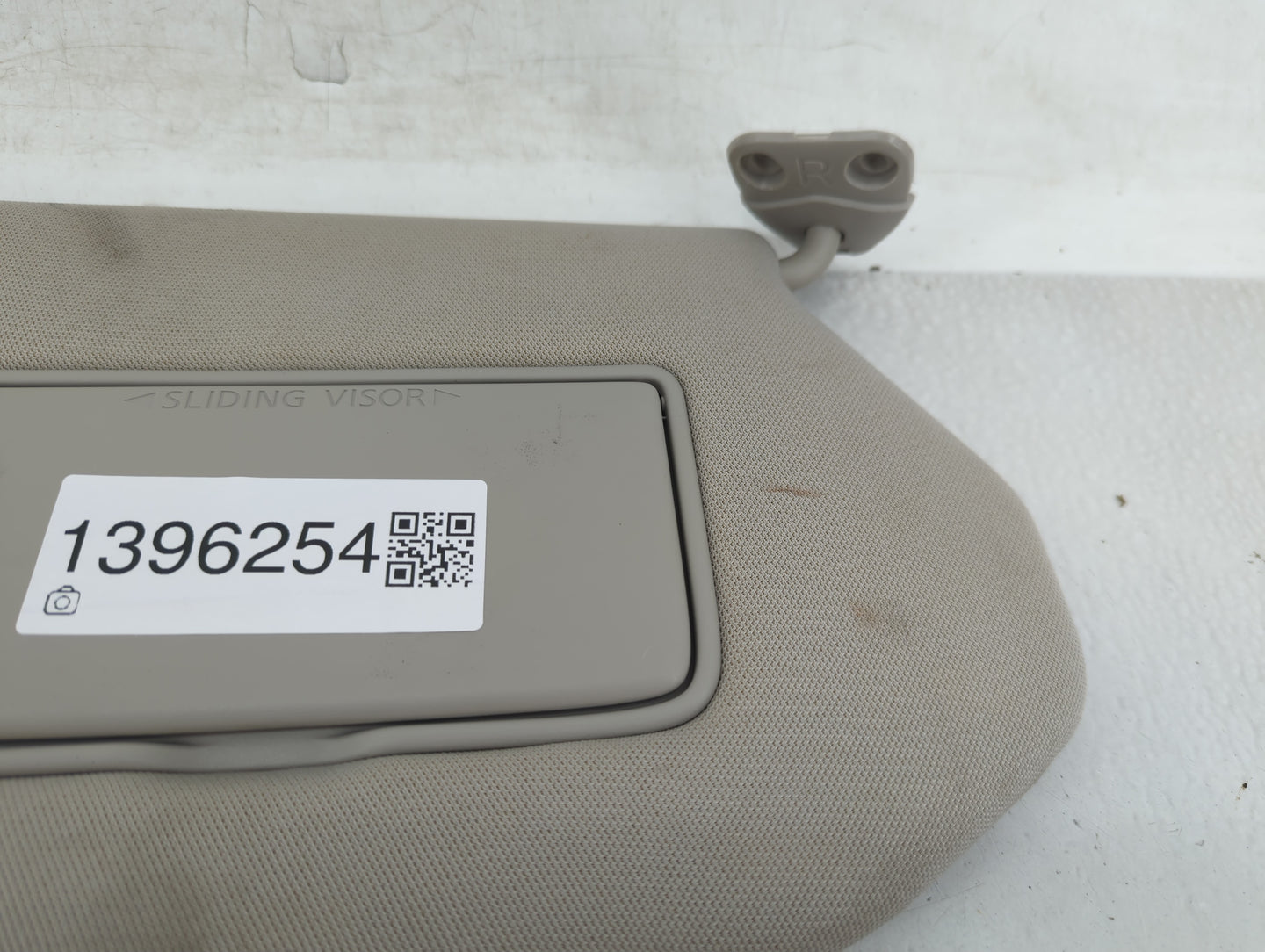 2019-2020 Nissan Pathfinder Sun Visor Shade Replacement Passenger Right Mirror Fits Fits 2019 2020 OEM Used Auto Parts - Oem