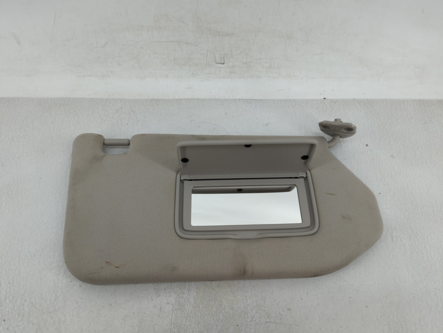 2019-2020 Nissan Pathfinder Sun Visor Shade Replacement Passenger Right Mirror Fits Fits 2019 2020 OEM Used Auto Parts - Oem