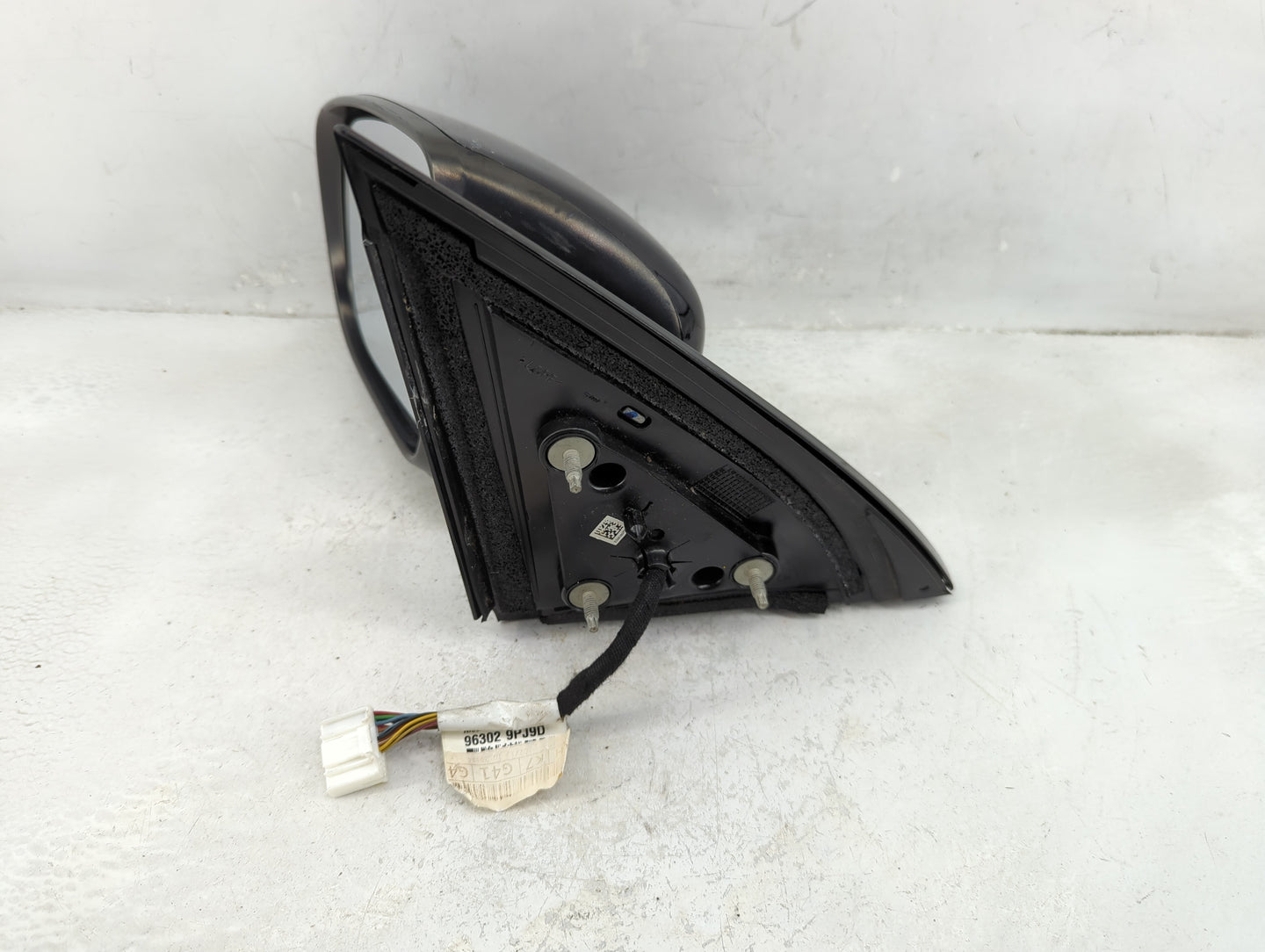 2018-2020 Nissan Pathfinder Driver Side View Mirror - Left Door Mirror OEM Used - Oemusedautoparts1.com