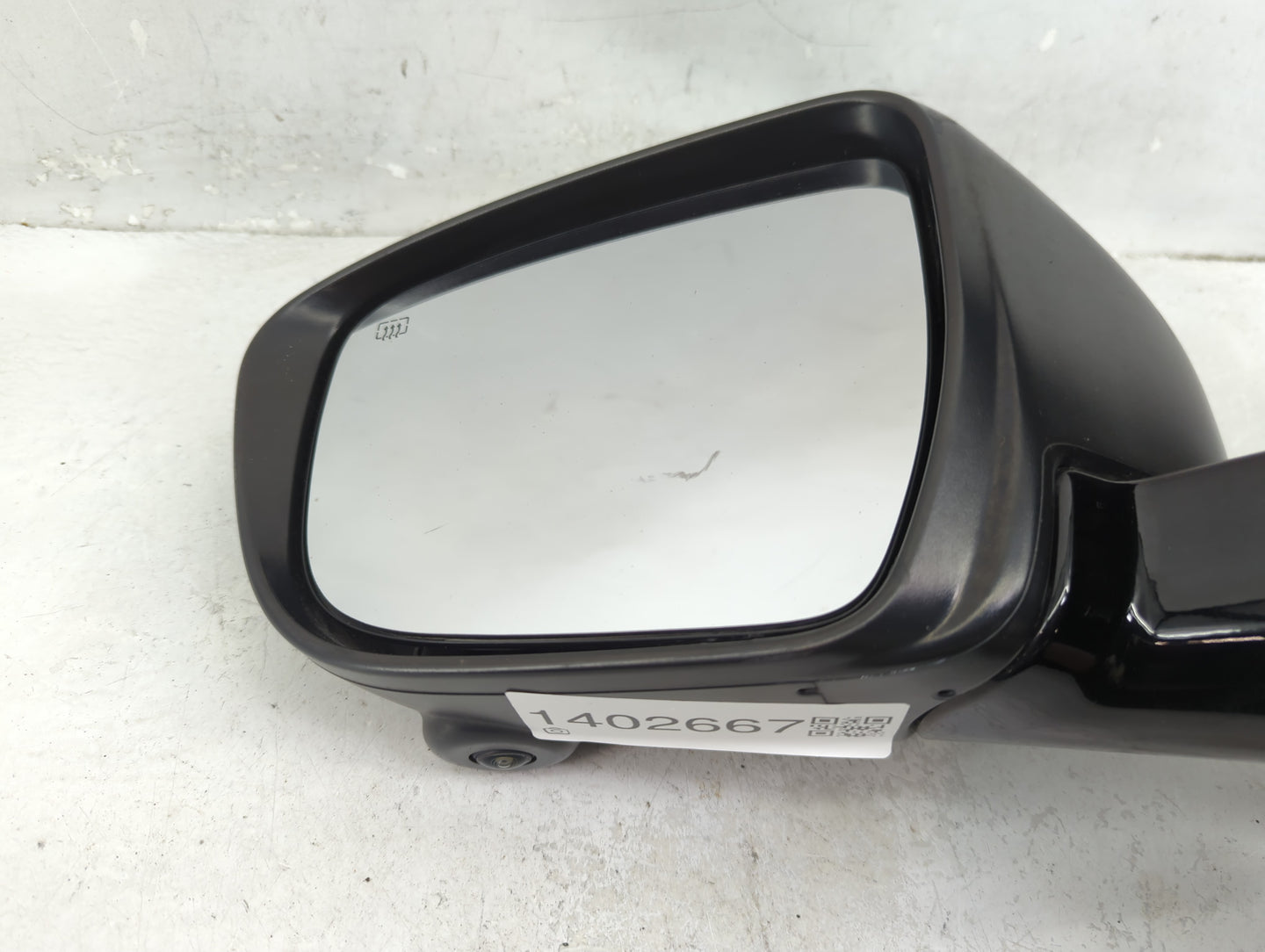 2018-2020 Nissan Pathfinder Driver Side View Mirror - Left Door Mirror OEM Used - Oemusedautoparts1.com