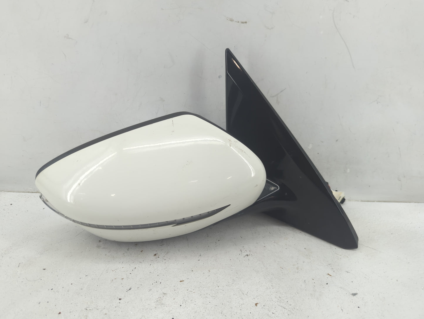 2018-2020 Nissan Pathfinder Passenger Side View Mirror - Right Door Mirror OEM Used - Oemusedautoparts1.com