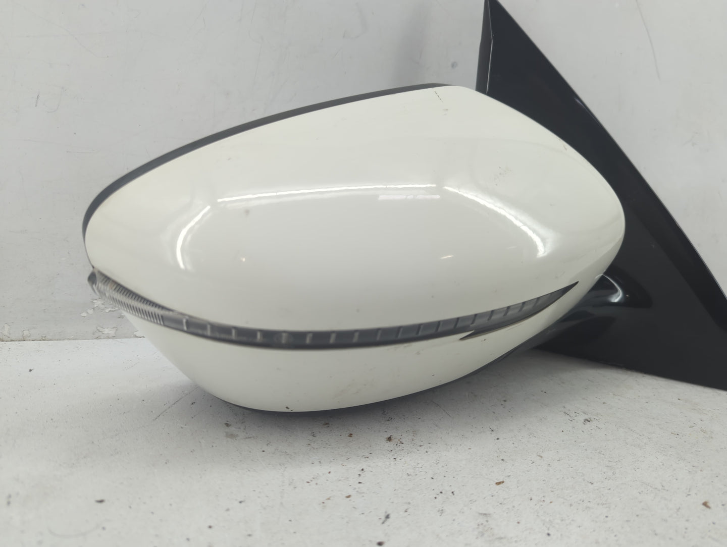 2018-2020 Nissan Pathfinder Passenger Side View Mirror - Right Door Mirror OEM Used - Oemusedautoparts1.com