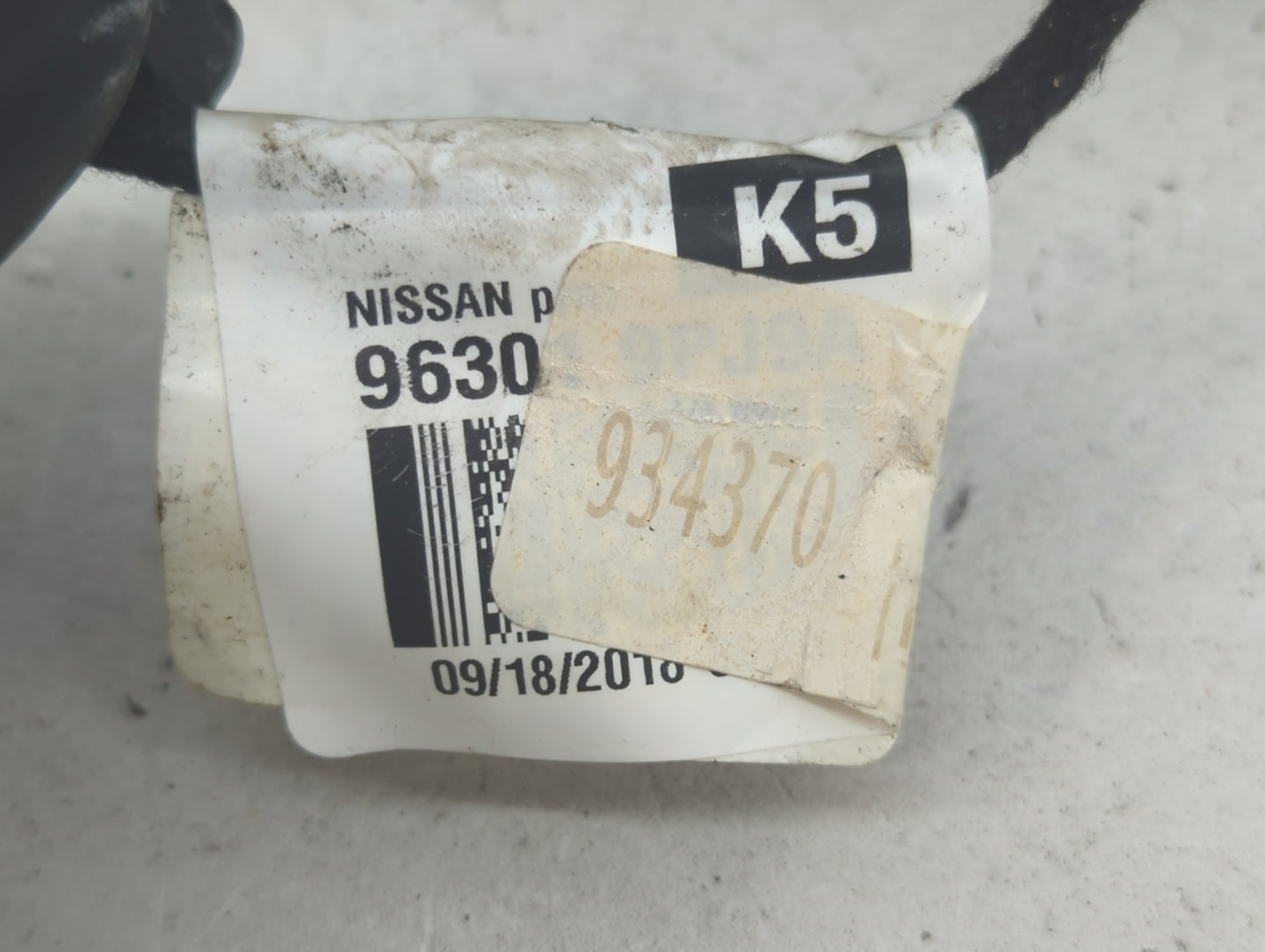 2018-2020 Nissan Pathfinder Passenger Side View Mirror - Right Door Mirror OEM Used - Oemusedautoparts1.com