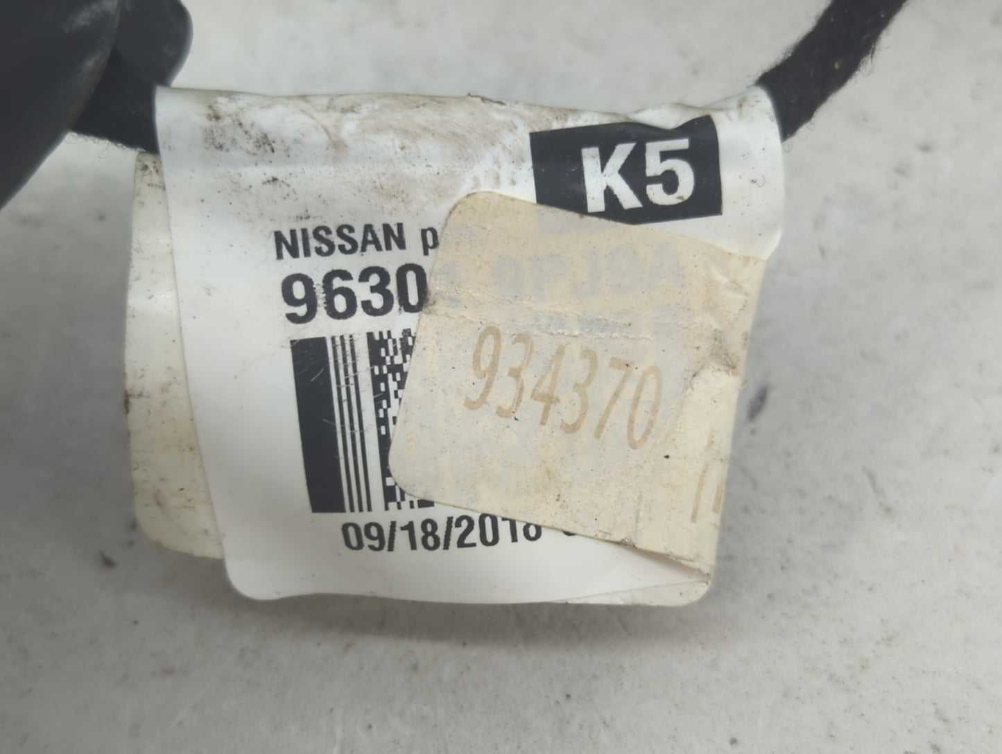 2018-2020 Nissan Pathfinder Passenger Side View Mirror - Right Door Mirror OEM Used - Oemusedautoparts1.com