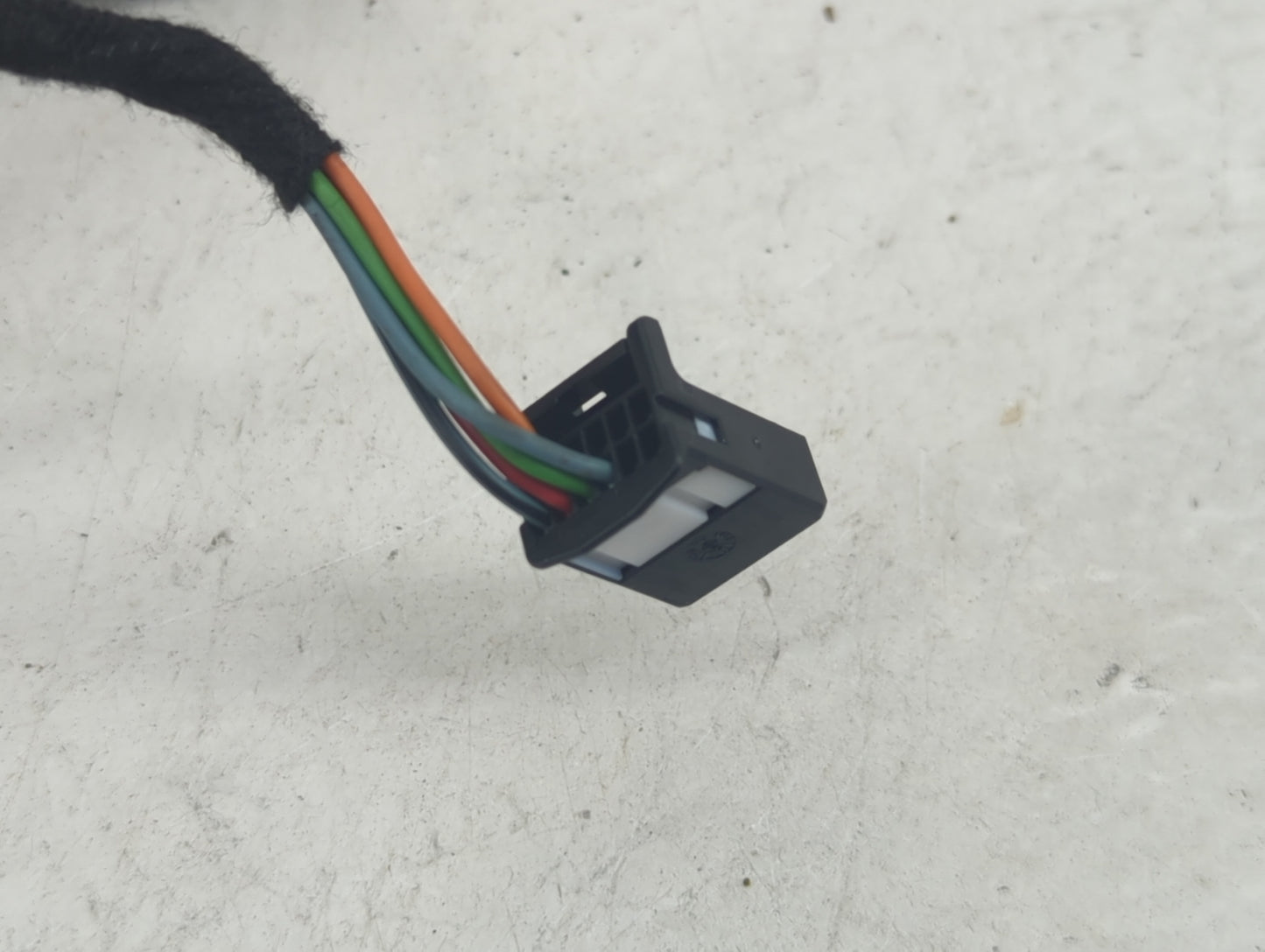 2018-2020 Nissan Pathfinder Driver Side View Mirror - Left Door Mirror OEM Used - Oemusedautoparts1.com