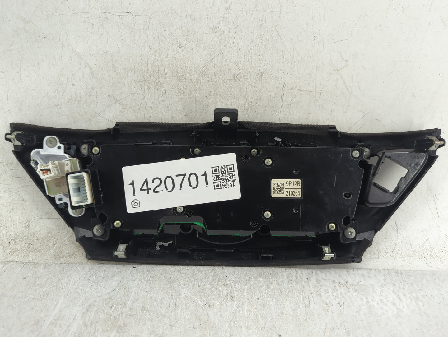 2018-2020 Nissan Pathfinder Radio Control Panel - Oemusedautoparts1.com